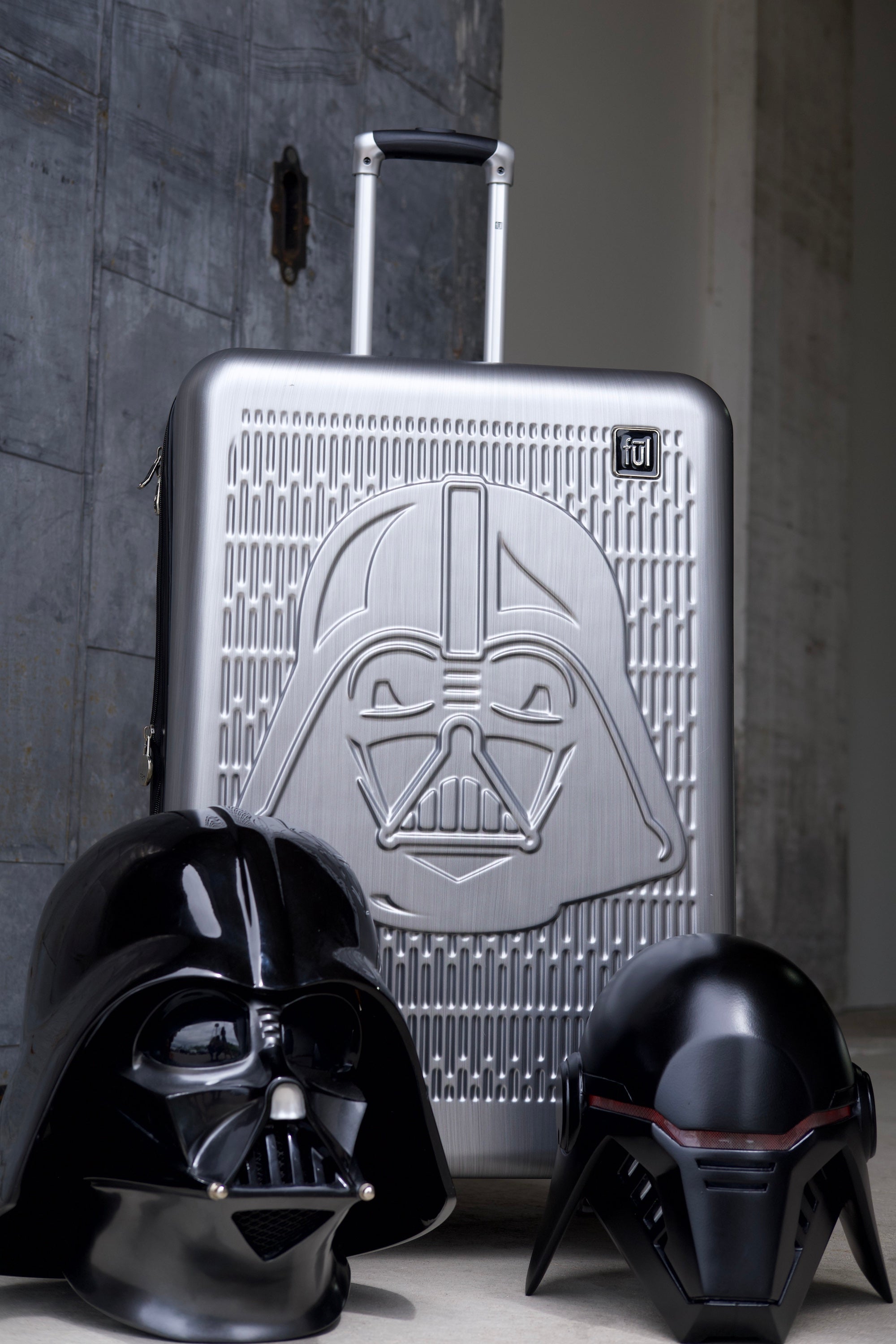 Star Wars Darth Vader Silver Rolling Luggage Spinner Suitcase