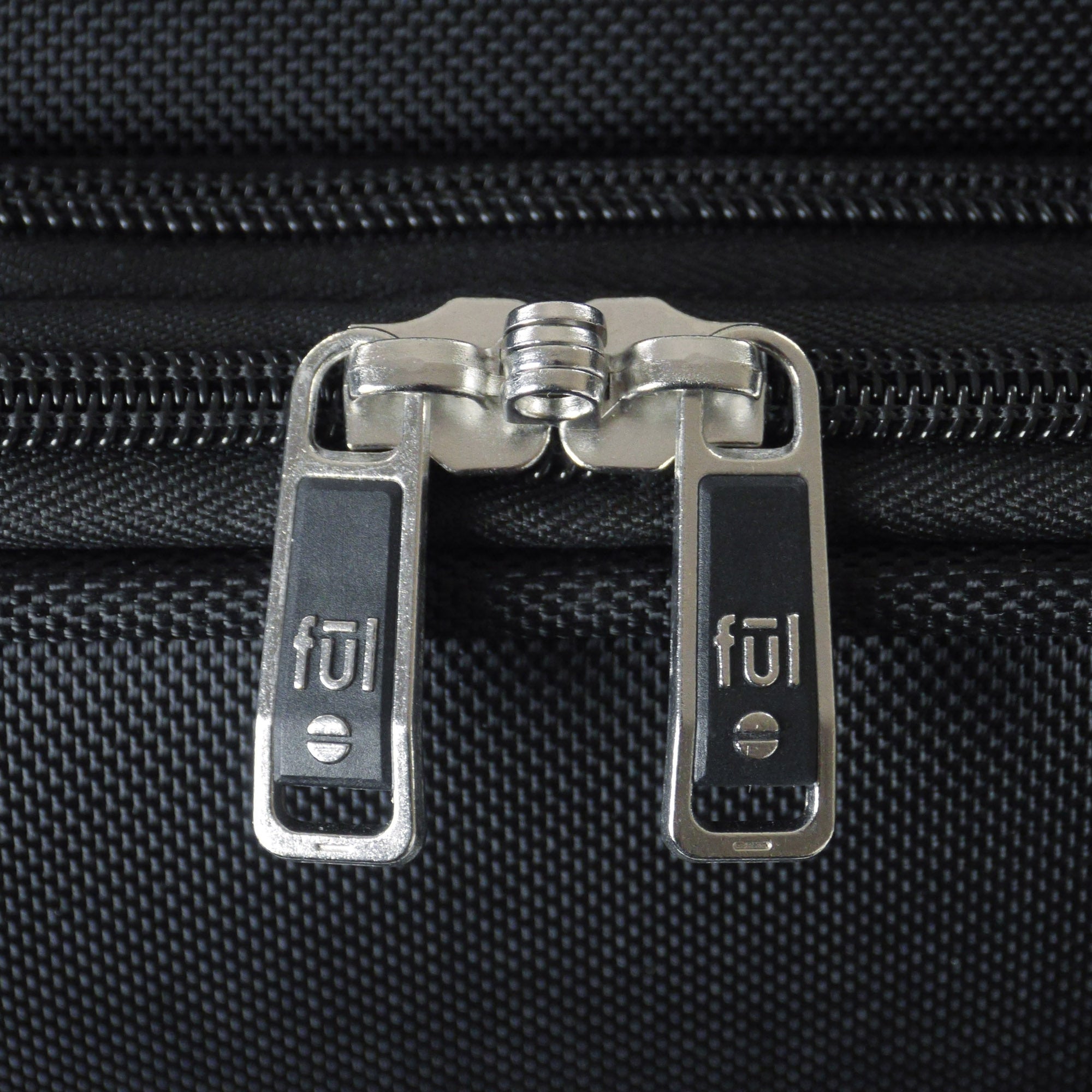 Classic Heritage Soft-Sided 22" FŪL Luggage Spinner