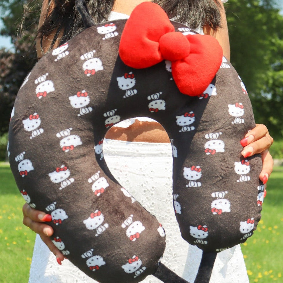 Hello Kitty Ful logo travel neck pillow black
